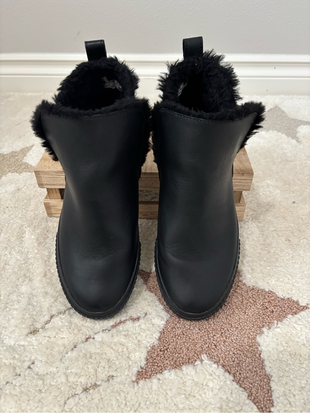 Timberland Skyla Bay Black Fur Lined Ankle Boots 6.5 Women’s